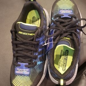 BNWT Boys Sketchers